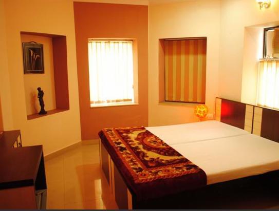 Fabexpress Neeranand Regency - Fully Vaccinated Staff Hotel Kolkata Room photo